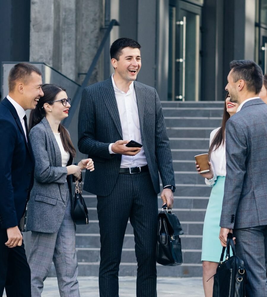 Accueil Assistance complète dans la concrétisation et gestion de projets, de la conception à la réalisation.